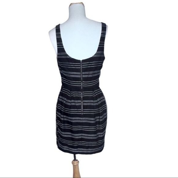 BCBGENERATION Dress Back Zip Skater Black and White Stripes Size 8 - Picture 5 of 10